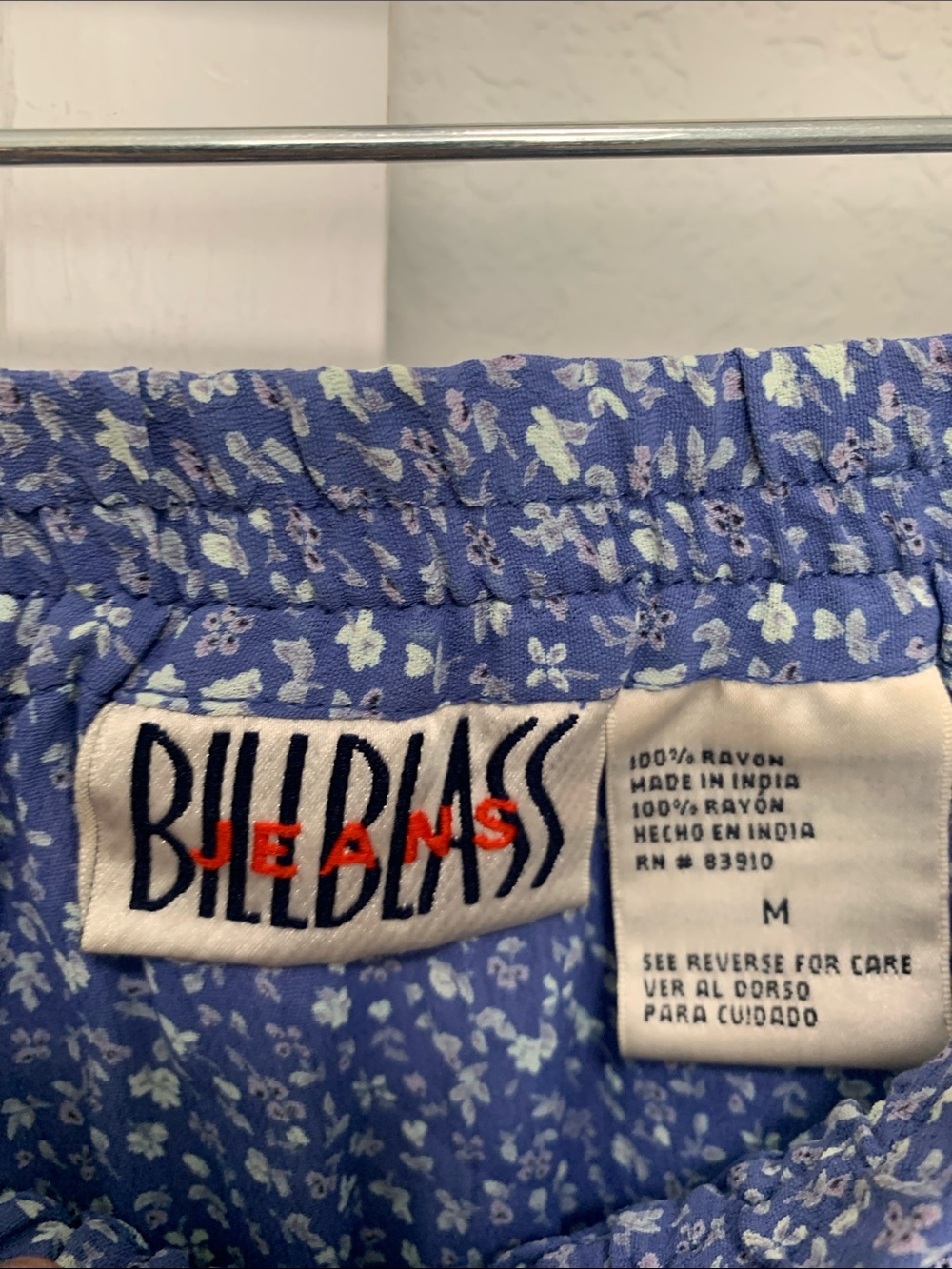 Vintage bill blass Blue Printed Tiered Maxi Skirt with Elastic Waist - Picture 2 of 7